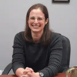Headshot photo of Laura Katzif